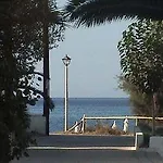 شقة فندقية Polemis