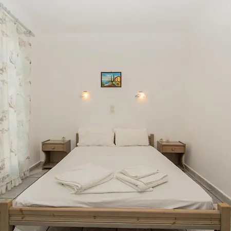 Polemis Aparthotel 2*