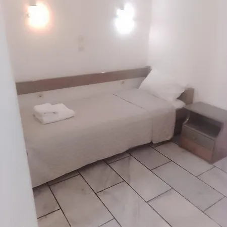 Polemis 公寓式酒店 2*