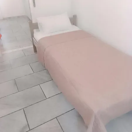 Polemis Apartahotel 2*